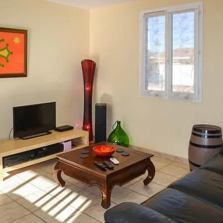 Amazing In Saint-nazaire-daude With Kitchen Holiday home Saint-Nazaire-d'Aude