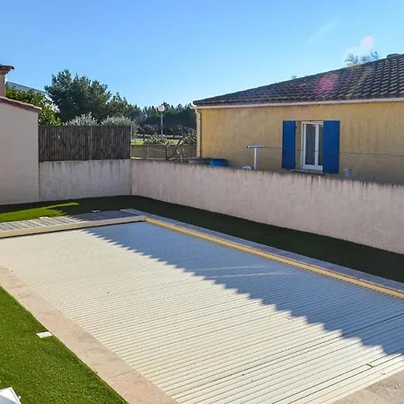 Amazing In Saint-nazaire-daude With Kitchen Holiday home
