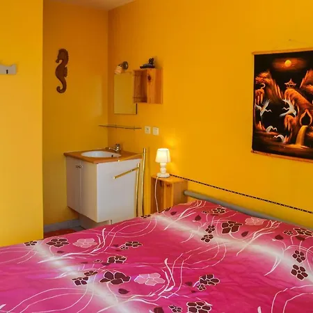 Amazing In Saint-nazaire-daude With Kitchen * Saint-Nazaire-d'Aude